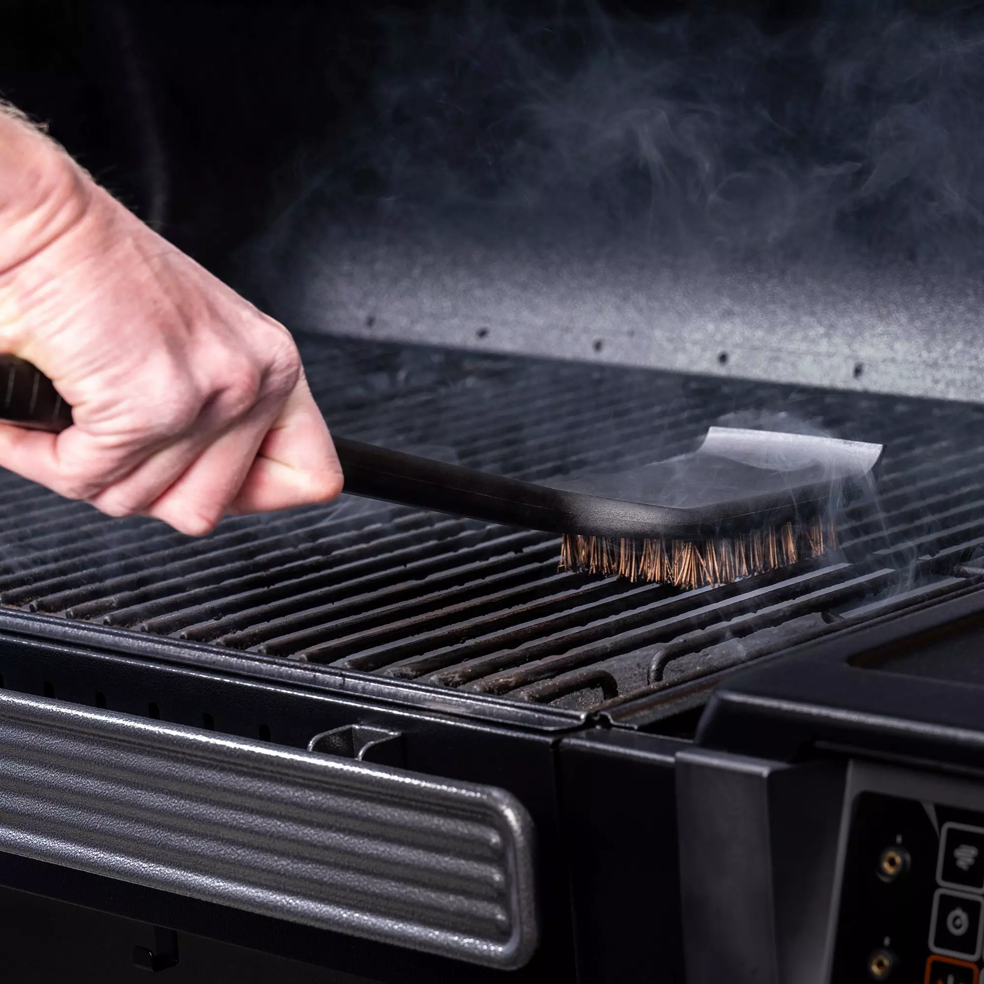 Hot n' Cold Grill Cleaning Brush BAC834