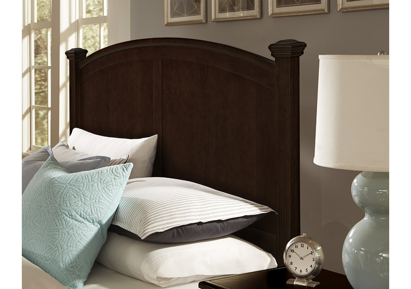 Bonanza Queen & King Poster Bed - Merlo Finish in Queen - BB27-557-755-922 BB27557755922