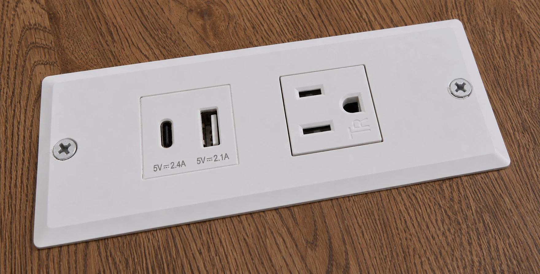 Desk W/ Charging Station BB30779