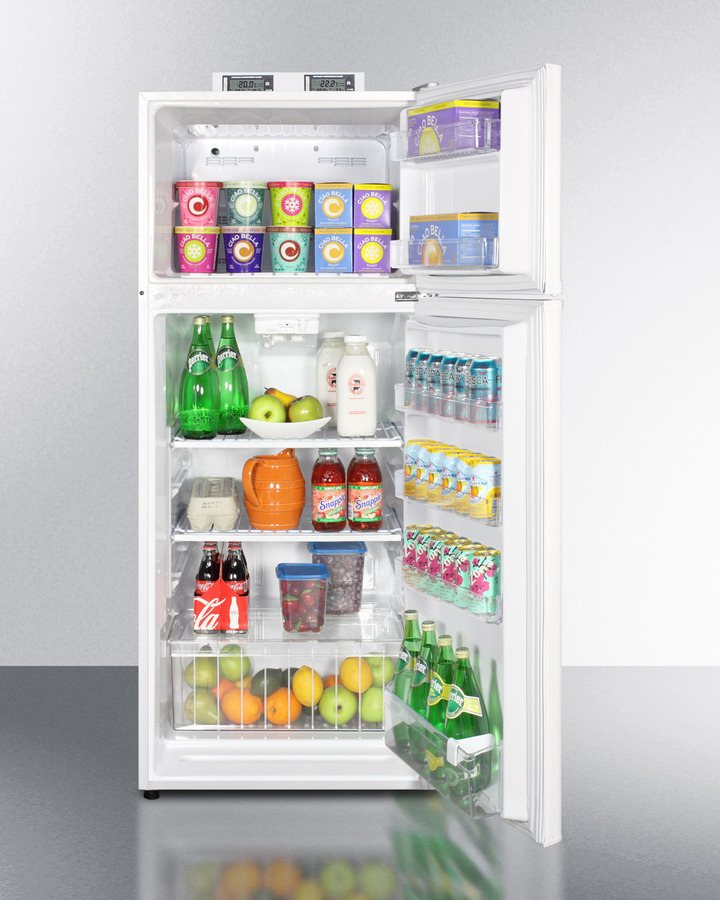 24" Wide Break Room Refrigerator-Freezer BKRF1118W