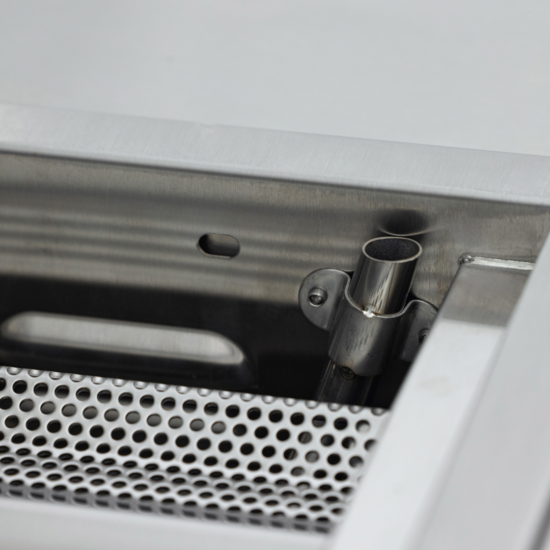 LTE PRO 32-Inch 4-Burner Gas Grill BLZ4LTEPRONG