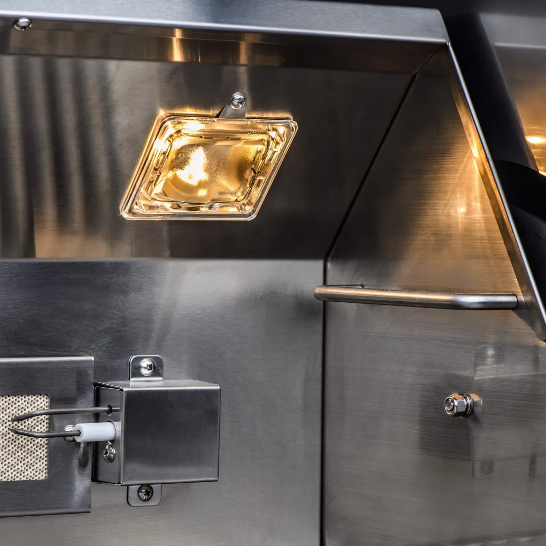 Professional 44-Inch 4 Burner Built-In Gas Grill With Rear Infrared Burner BLZ4PROLP