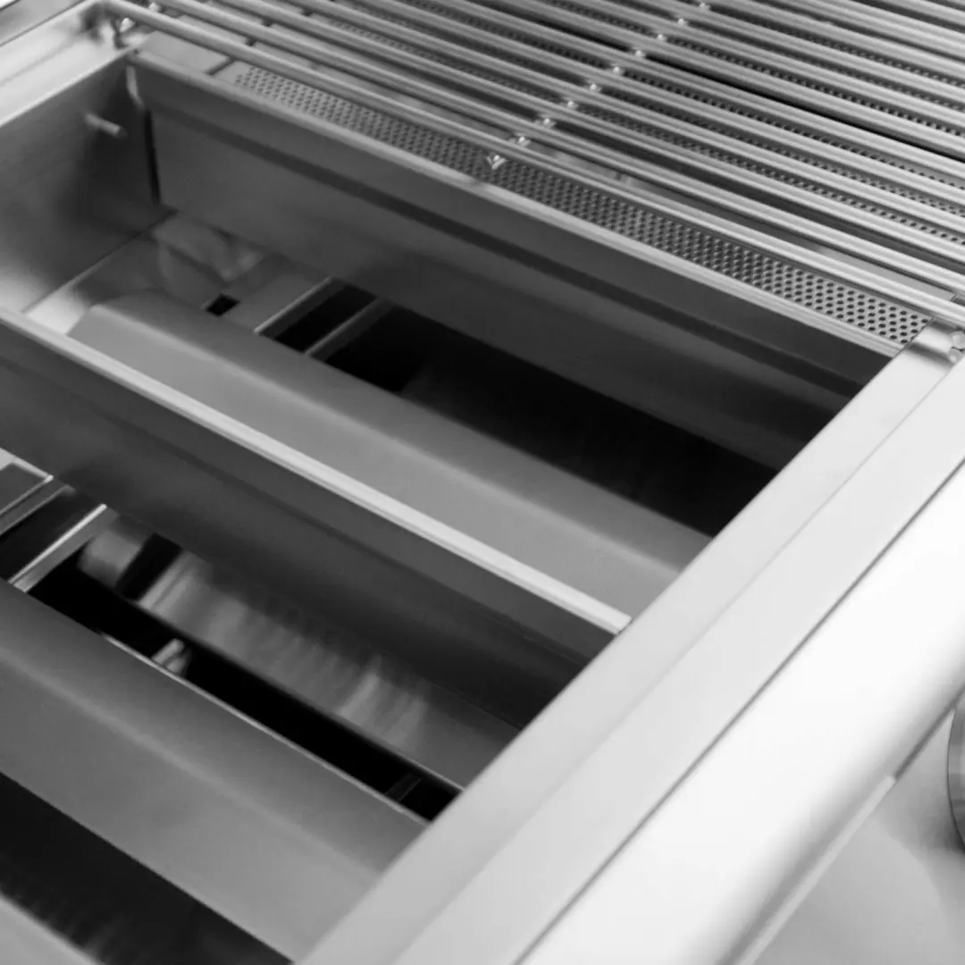40-Inch 5-Burner LTE Gas Grill with Rear Burner and Built-in Lighting System BLZ5LTE2NG