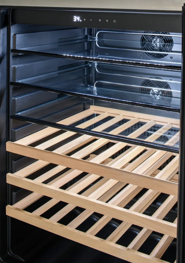 Glass Front Outdoor Beverage Cooler BLZGDBEV55