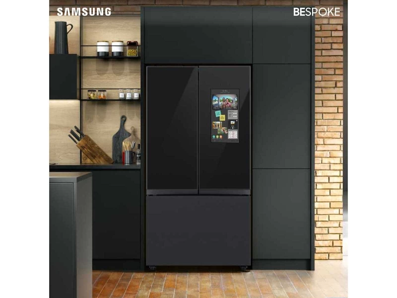 Bespoke 3-Door French Door Refrigerator (30 cu. ft.) – with Top Left and Family Hub Panels BNDL1648162237642