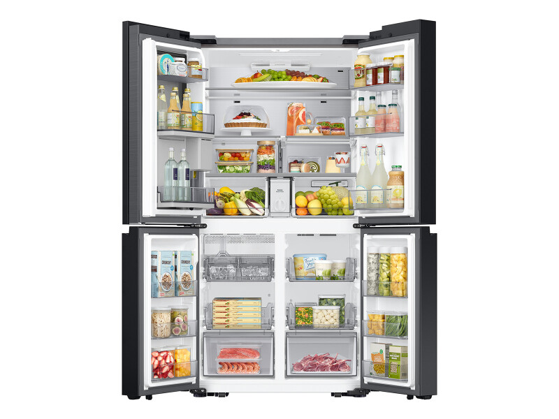 Bespoke 4-Door Flex™ Refrigerator (29 cu. ft.) with Beverage Center™ in Charcoal Glass (Customizable Panels) BNDL1709230702639, product image 11 of 11