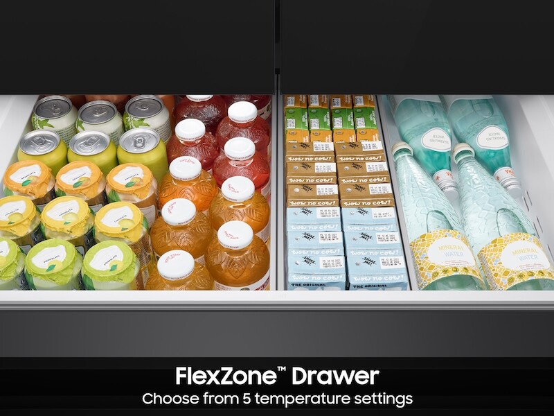 Bespoke 4-Door Flex™ Refrigerator (29 cu. ft.) with Beverage Center™ in Matte Grey Glass (Customizable Panels) BNDL1709231064060, product image 9 of 11