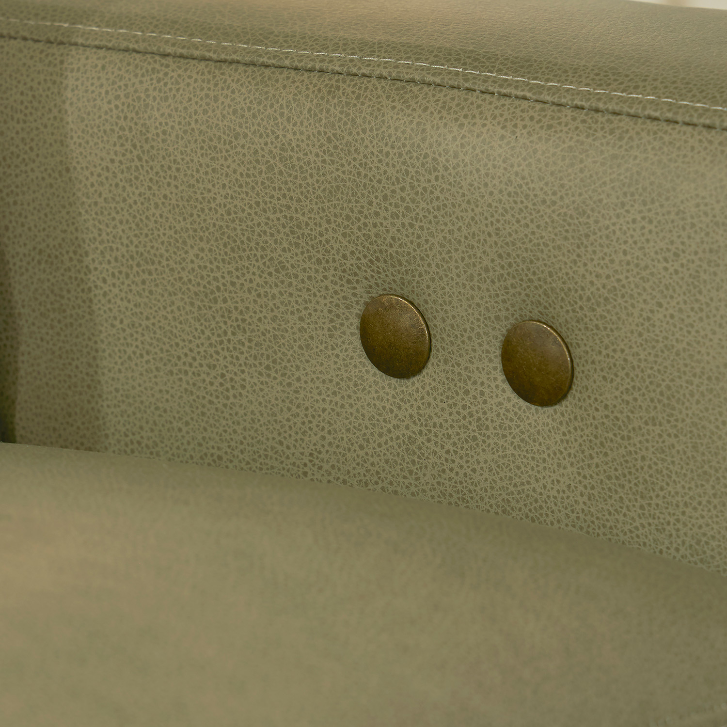 Cavrilly - Modern Styled Incliner Chair - C110RI4 C110RI4