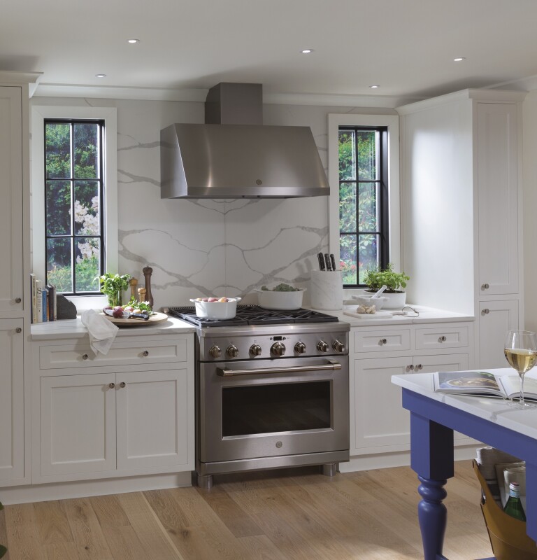 Café Series 36" Dual-fuel Professional Range With 6 Burners (natural Gas) C2Y366SELSS