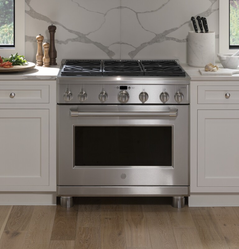 Café Series 36" Dual-fuel Professional Range With 6 Burners (natural Gas) C2Y366SELSS