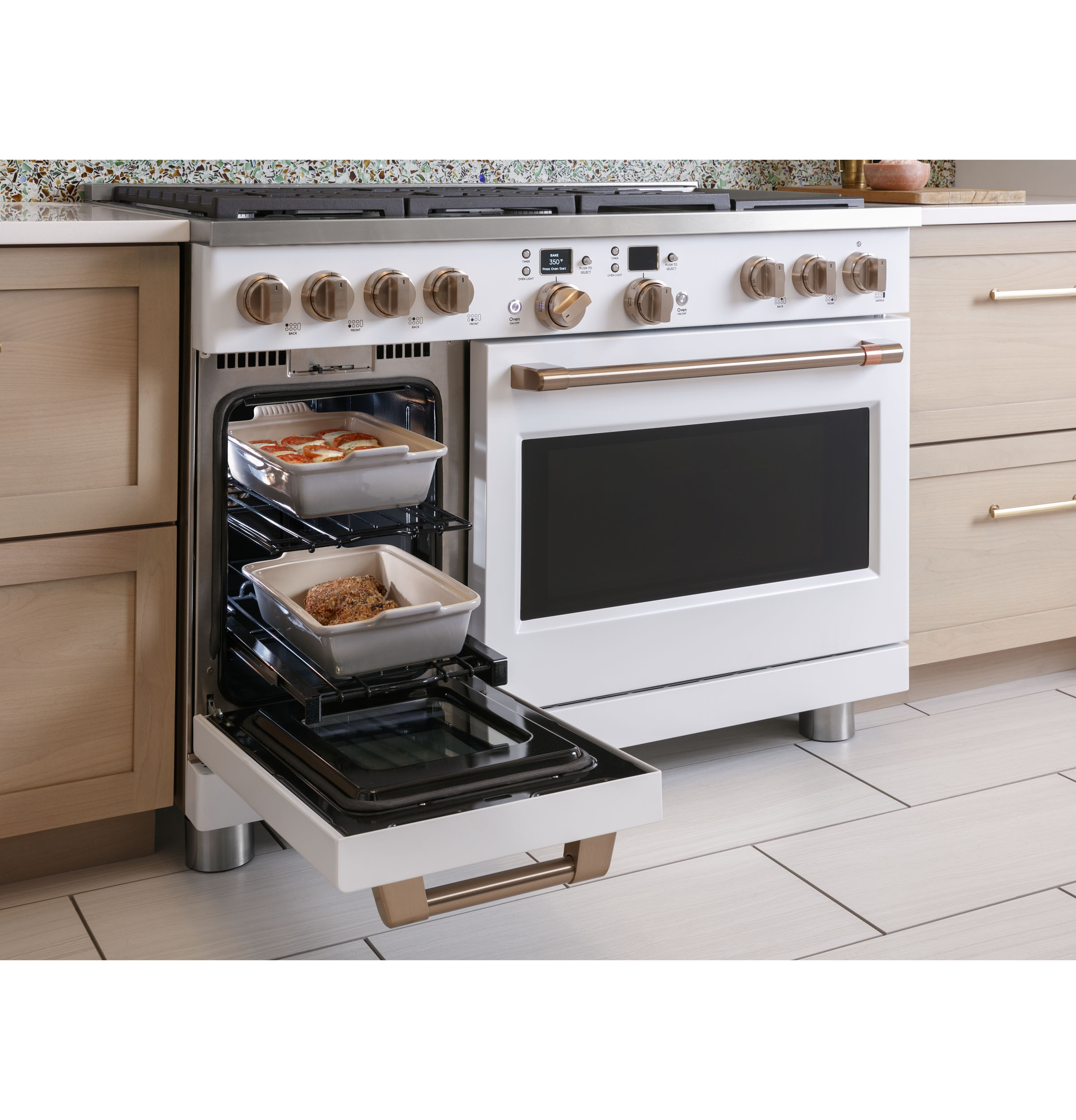 CAFÉ™ 48" Smart Dual-Fuel Commercial-Style Range with 6 Burners and Griddle (Natural Gas) view 34