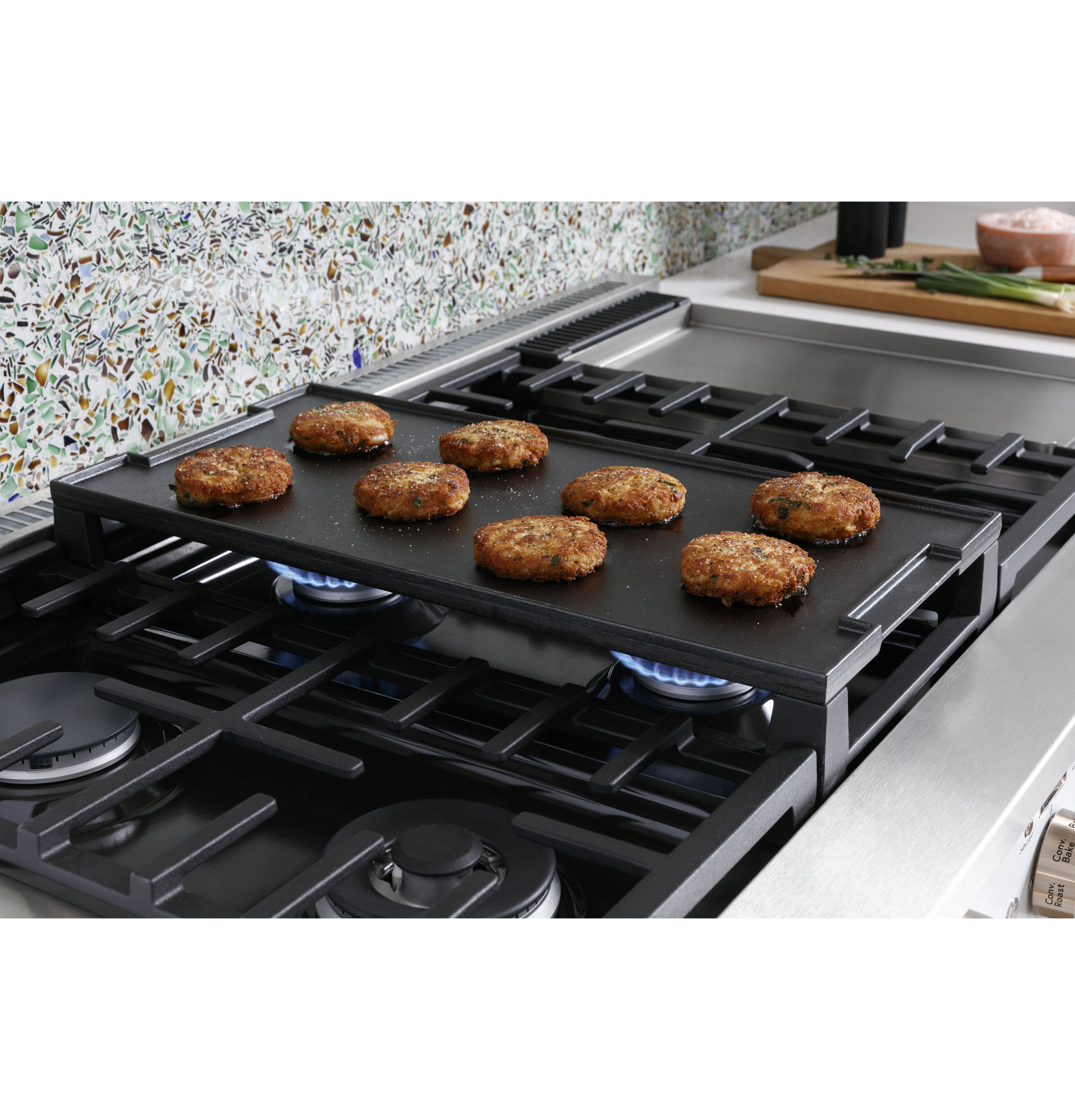 CAFÉ™ 48" Smart Dual-Fuel Commercial-Style Range with 6 Burners and Griddle (Natural Gas) view 19