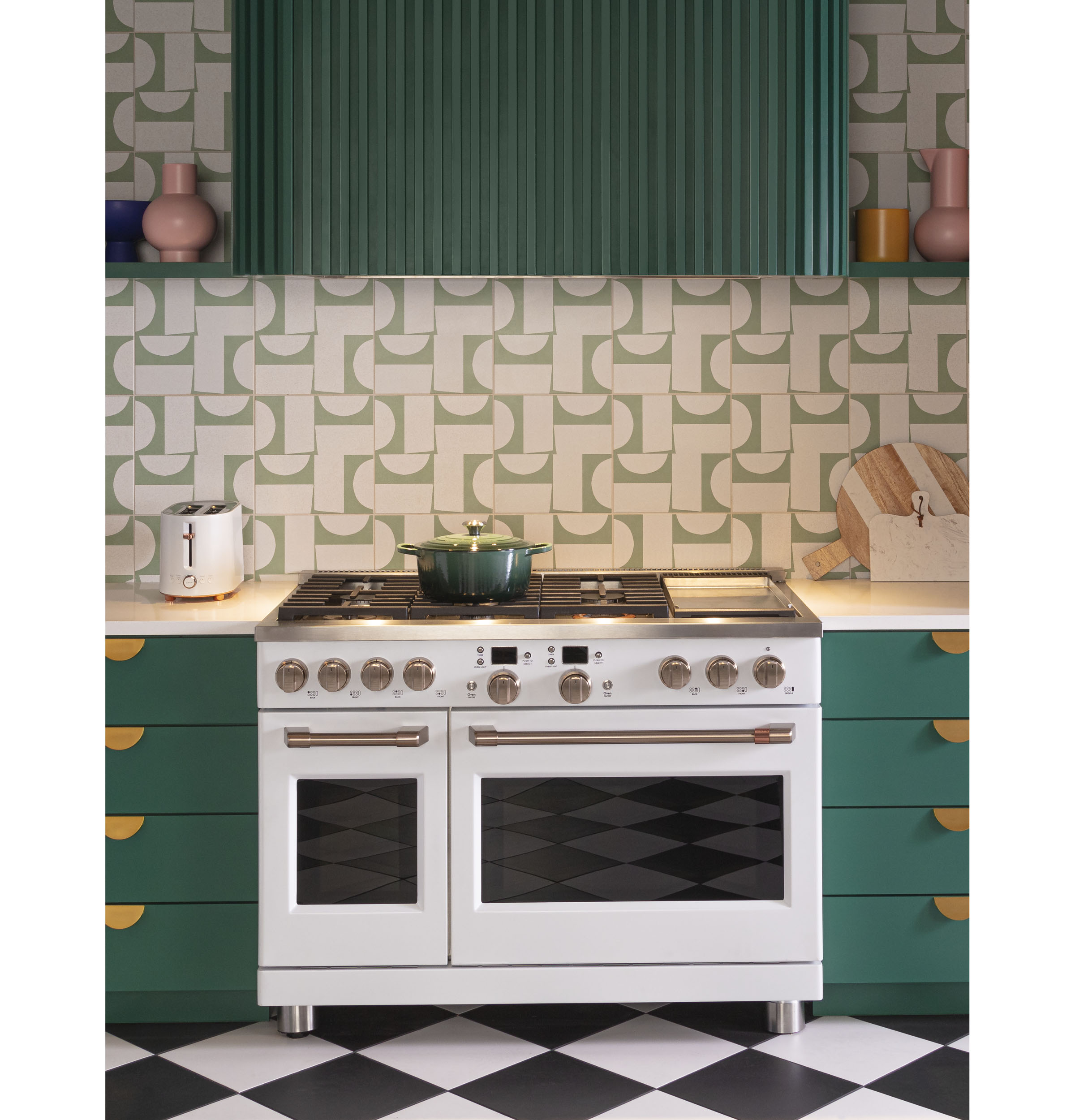 CAFÉ™ 48" Smart Dual-Fuel Commercial-Style Range with 6 Burners and Griddle (Natural Gas) view 7