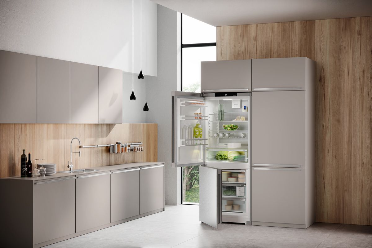 30" Bottom Freezer Refrigerator, Left Hinge C7620L, product image 9 of 20