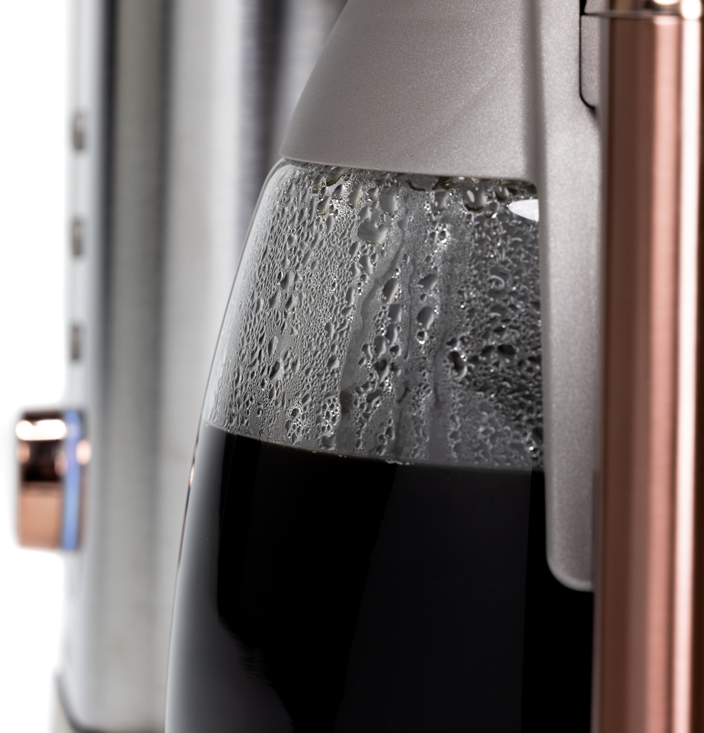 Brew smooth, flavorful coffee with the CAFÉ™ Specialty Drip Coffee Maker. Featuring a glass carafe, SCA certification, and precision controls for strength and temperature, it combines high pe C7CDABS2RS3