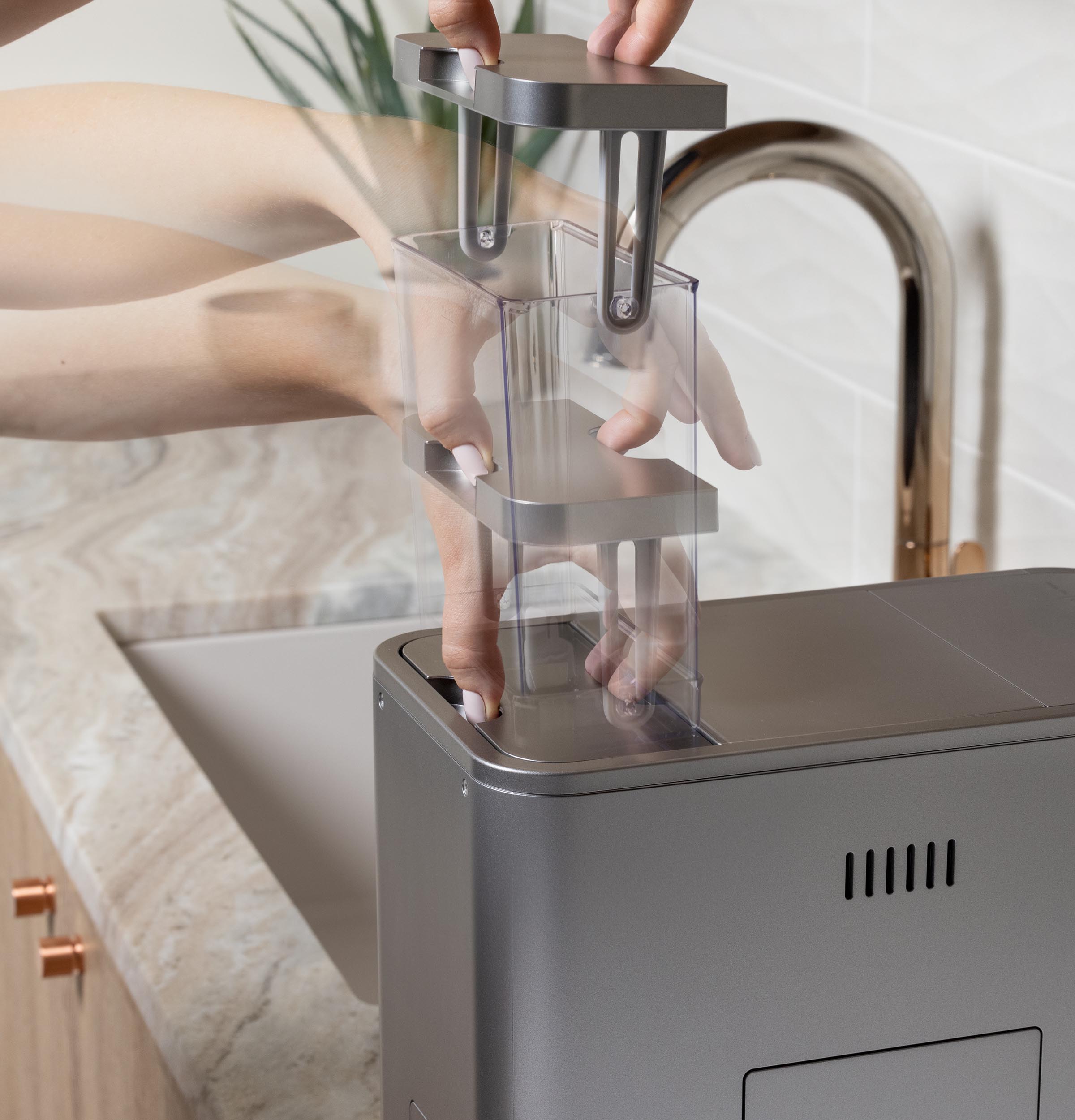 Affetto Automatic Espresso Machine + Frother C7CEBBS2RS3