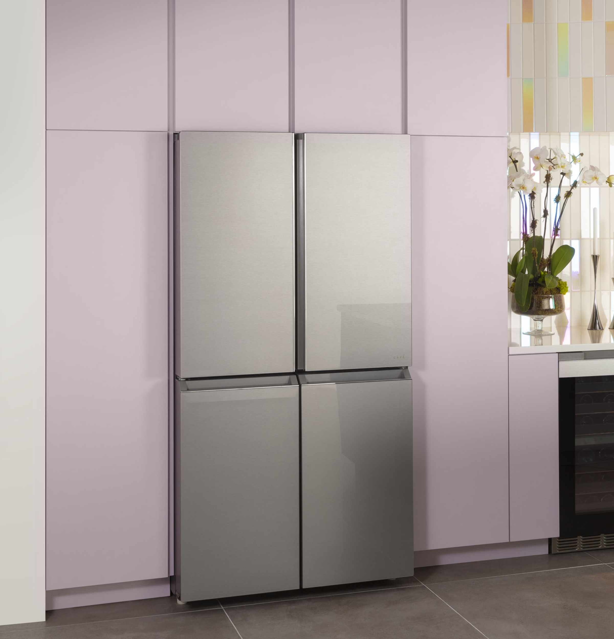 CAFÉ™ ENERGY STAR® 28.3 Cu. Ft. Smart Quad-Door Refrigerator in Platinum Glass with Dual-Dispense AutoFill Pitcher view 4