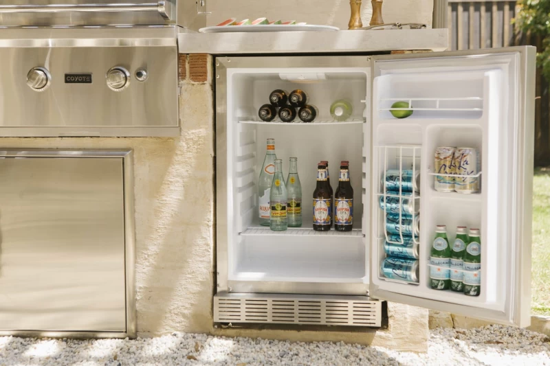 21" Outdoor Refrigerator CBIR