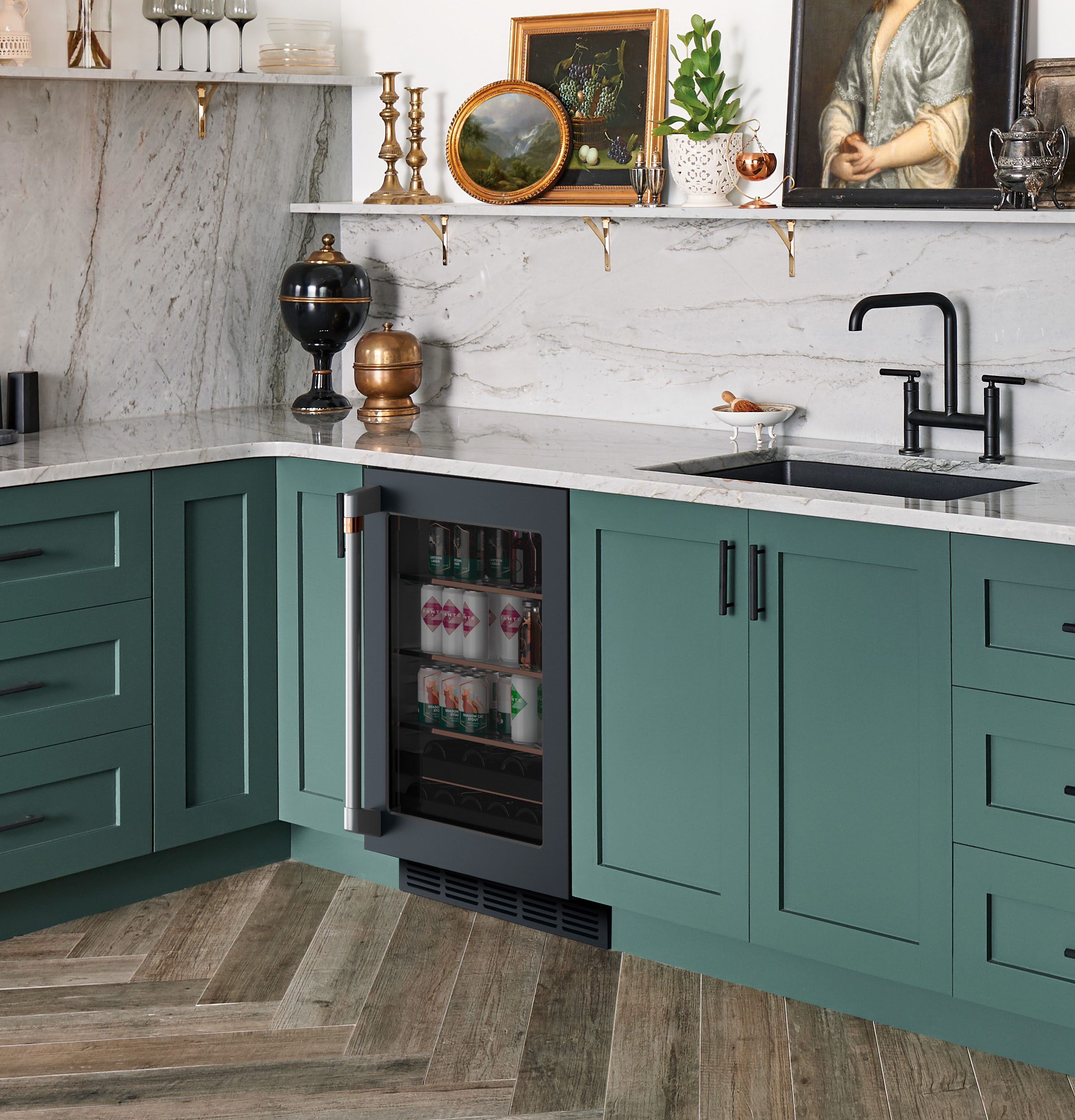 CAFÉ™ ENERGY STAR® Beverage Center view 8