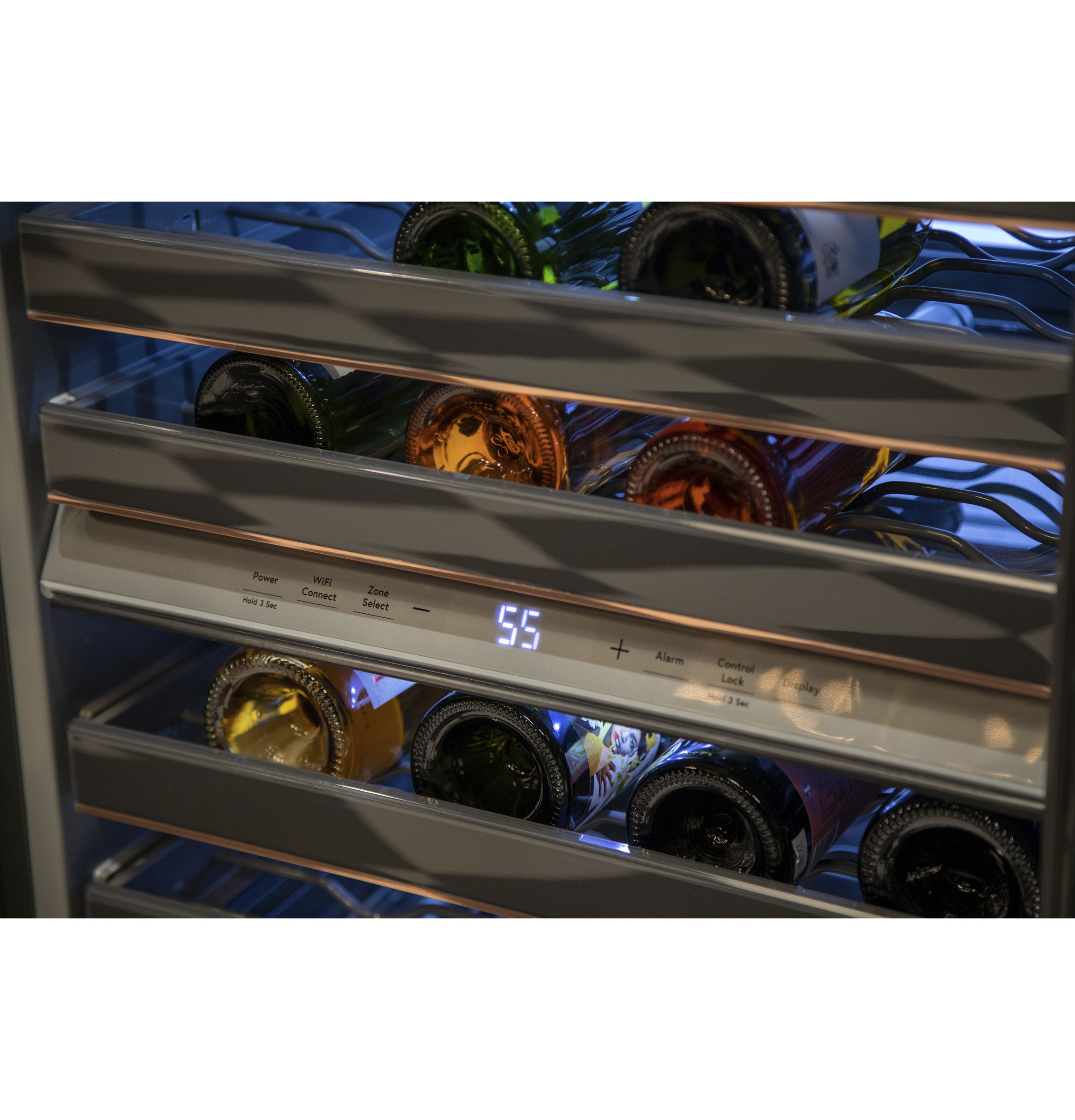 CAFÉ™ Wine Center view 10