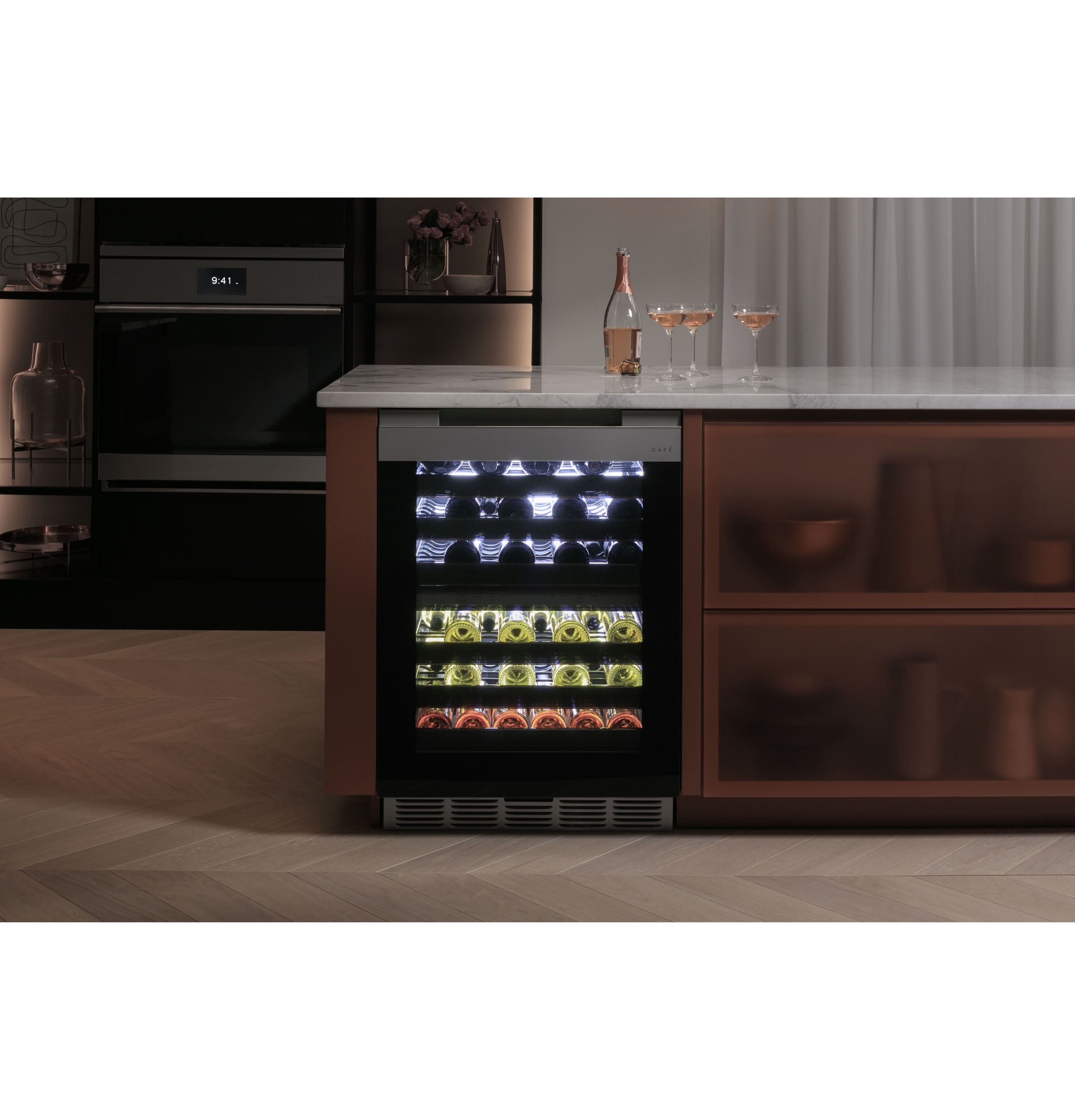 Wine Center in Platinum Glass CCR06DM2PS5
