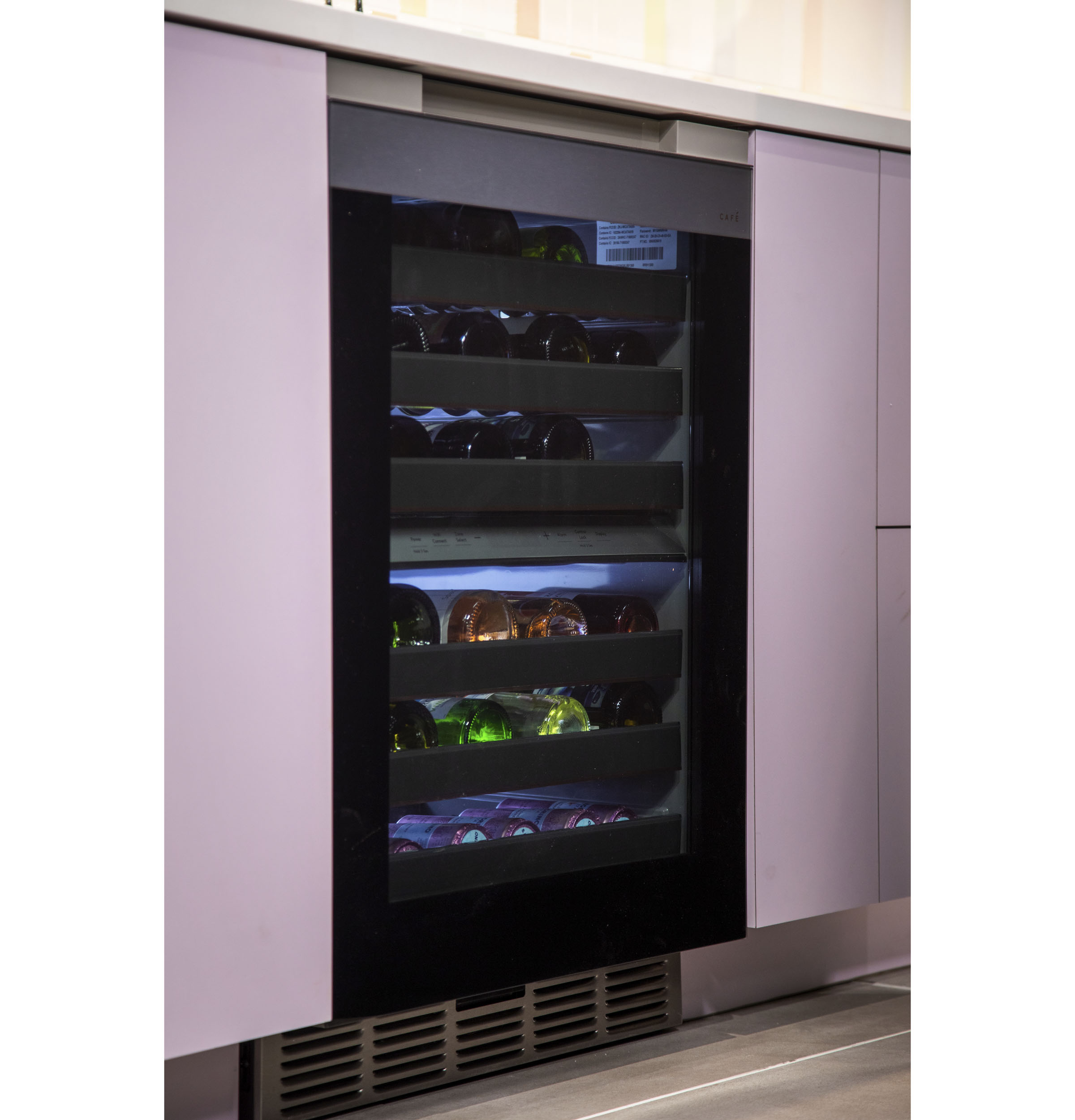 Wine Center in Platinum Glass CCR06DM2PS5