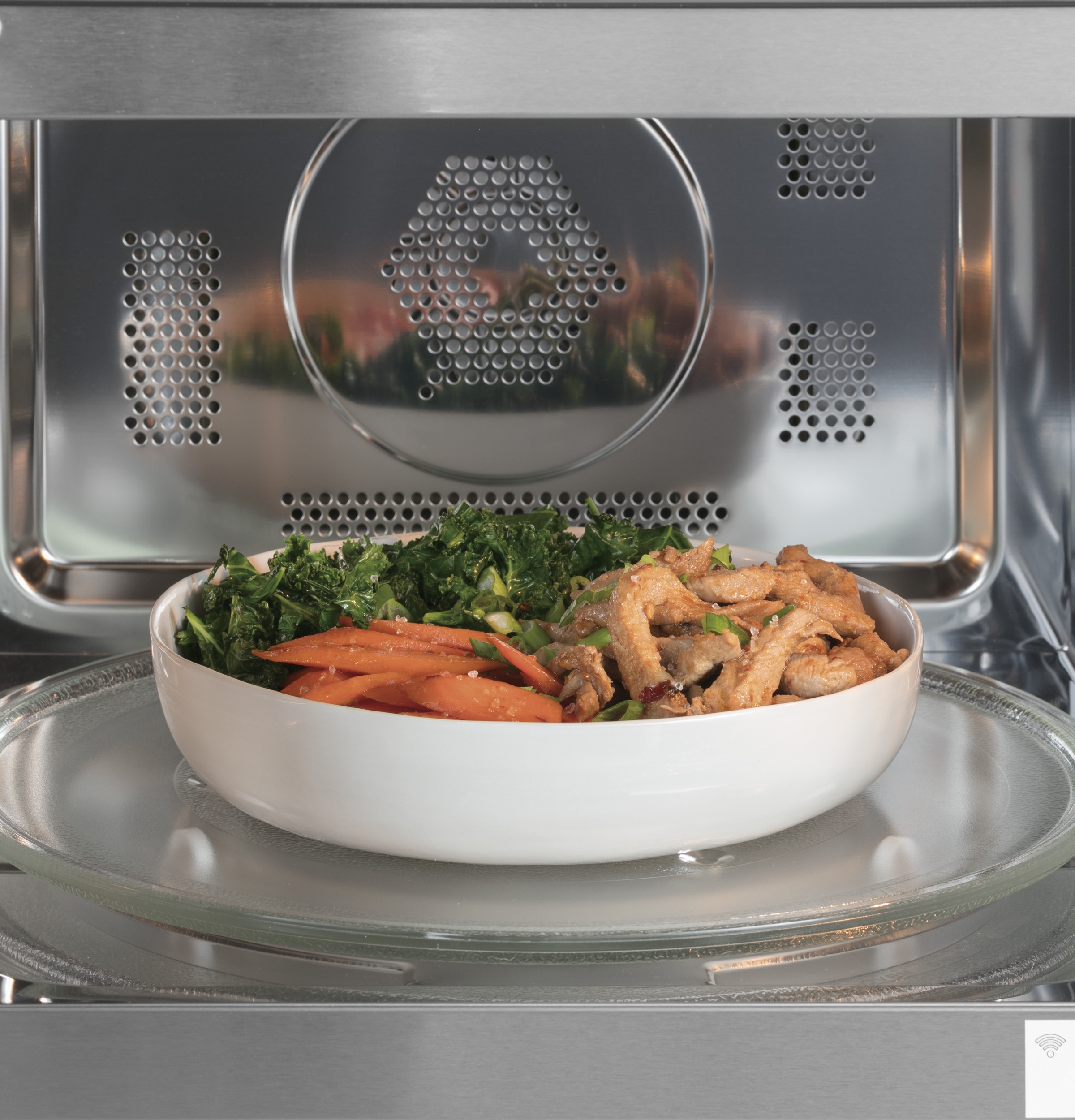 CAFÉ™ 1.5 Cu. Ft. Smart Countertop Convection/Microwave Oven view 6