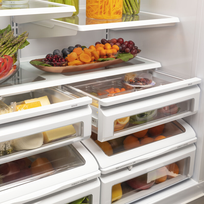 CAFÉ™ 21.3 Cu. Ft. Built-In Bottom-Freezer Refrigerator CDB36RP2PS1