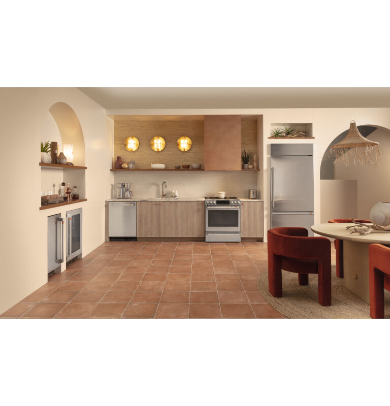 CAFÉ™ 21.3 Cu. Ft. Built-In Bottom-Freezer Refrigerator CDB36RP2PS1