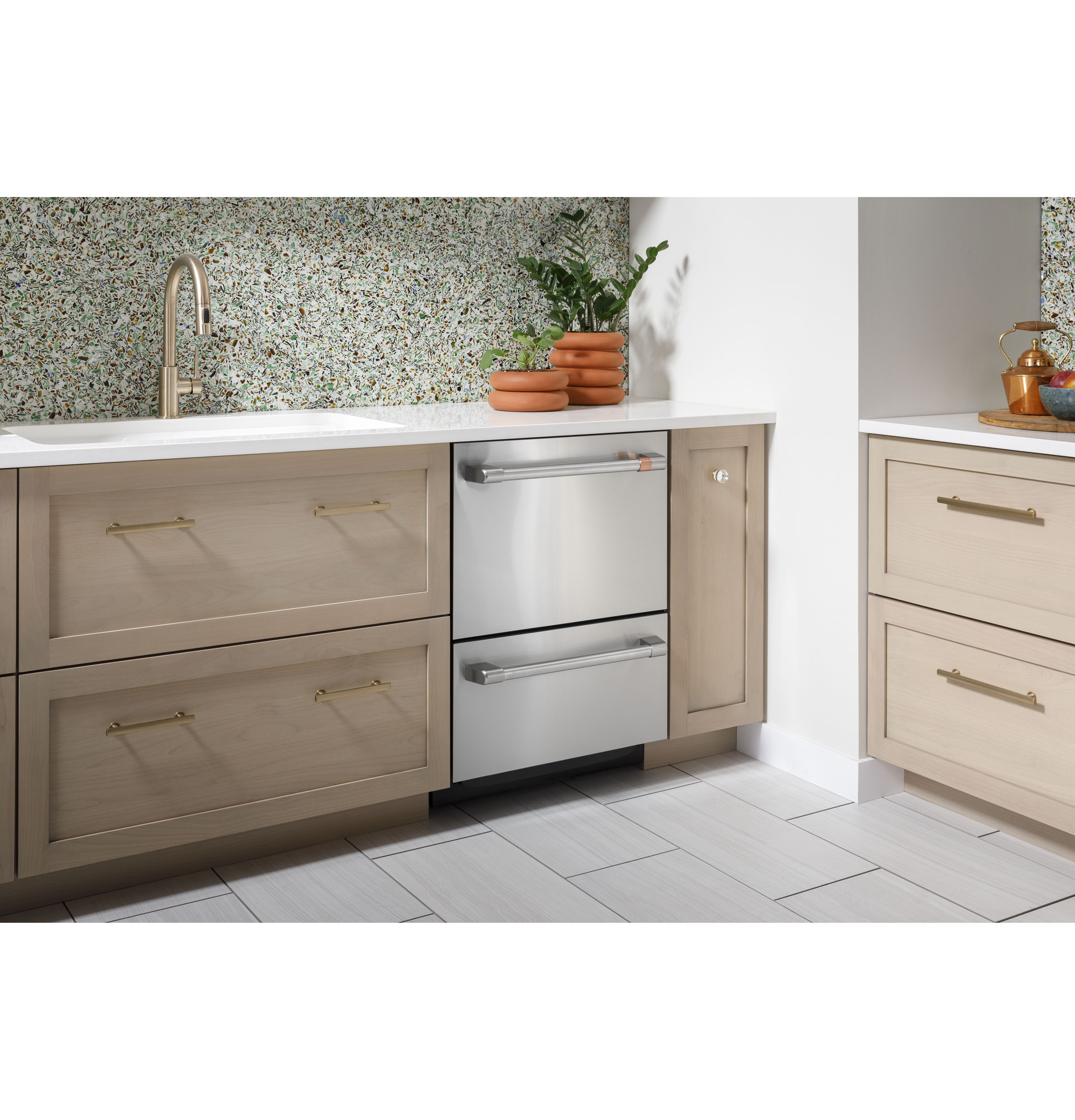 CAFÉ™ Dishwasher Double Drawer view 21