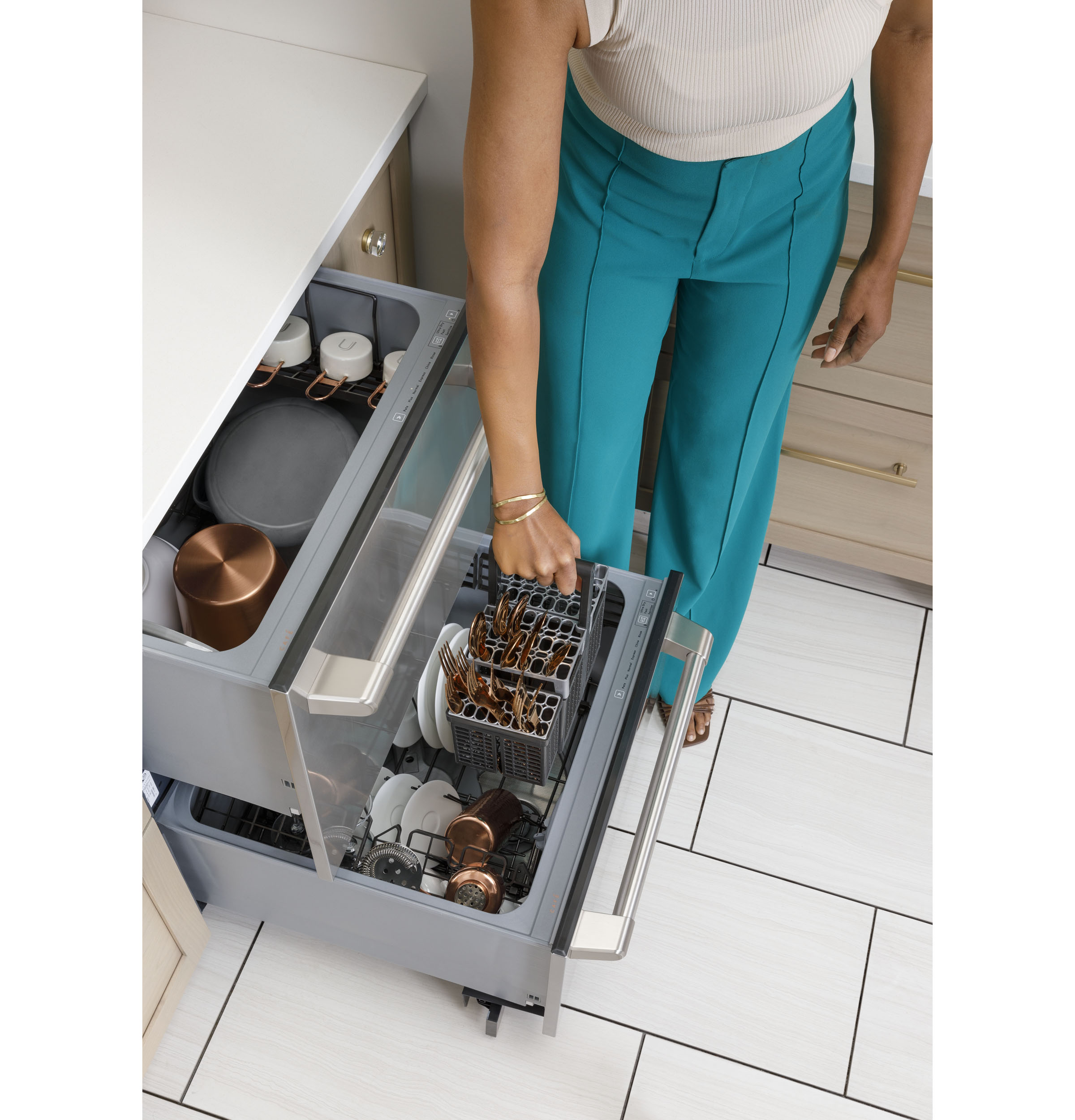 CAFÉ™ Dishwasher Double Drawer view 14