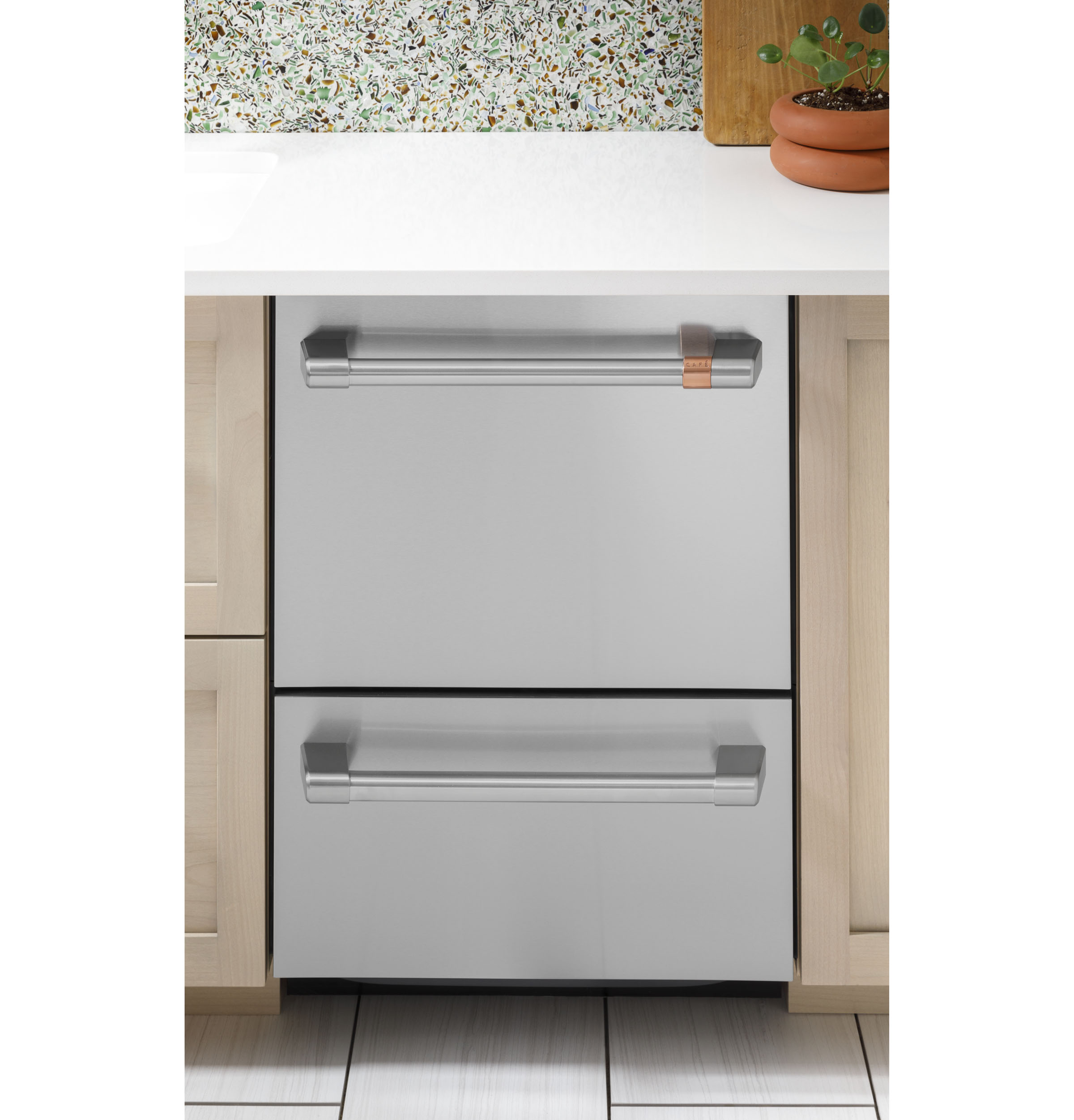 CAFÉ™ Dishwasher Double Drawer view 11