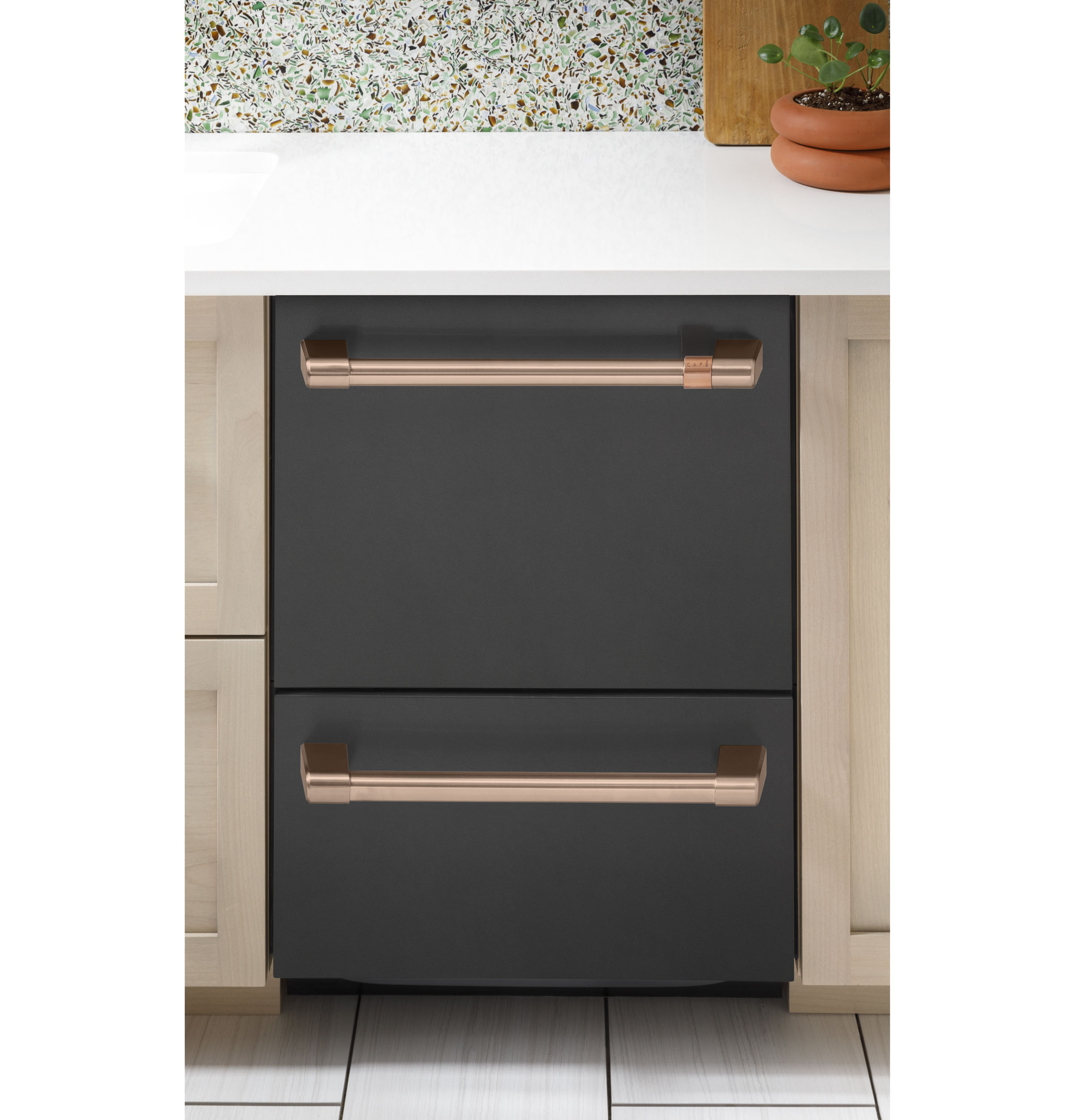 CAFÉ™ Dishwasher Double Drawer view 11