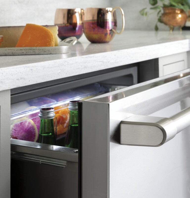 CAFÉ™ 5.7 Cu. Ft. Built-In Dual-Drawer Refrigerator view 14