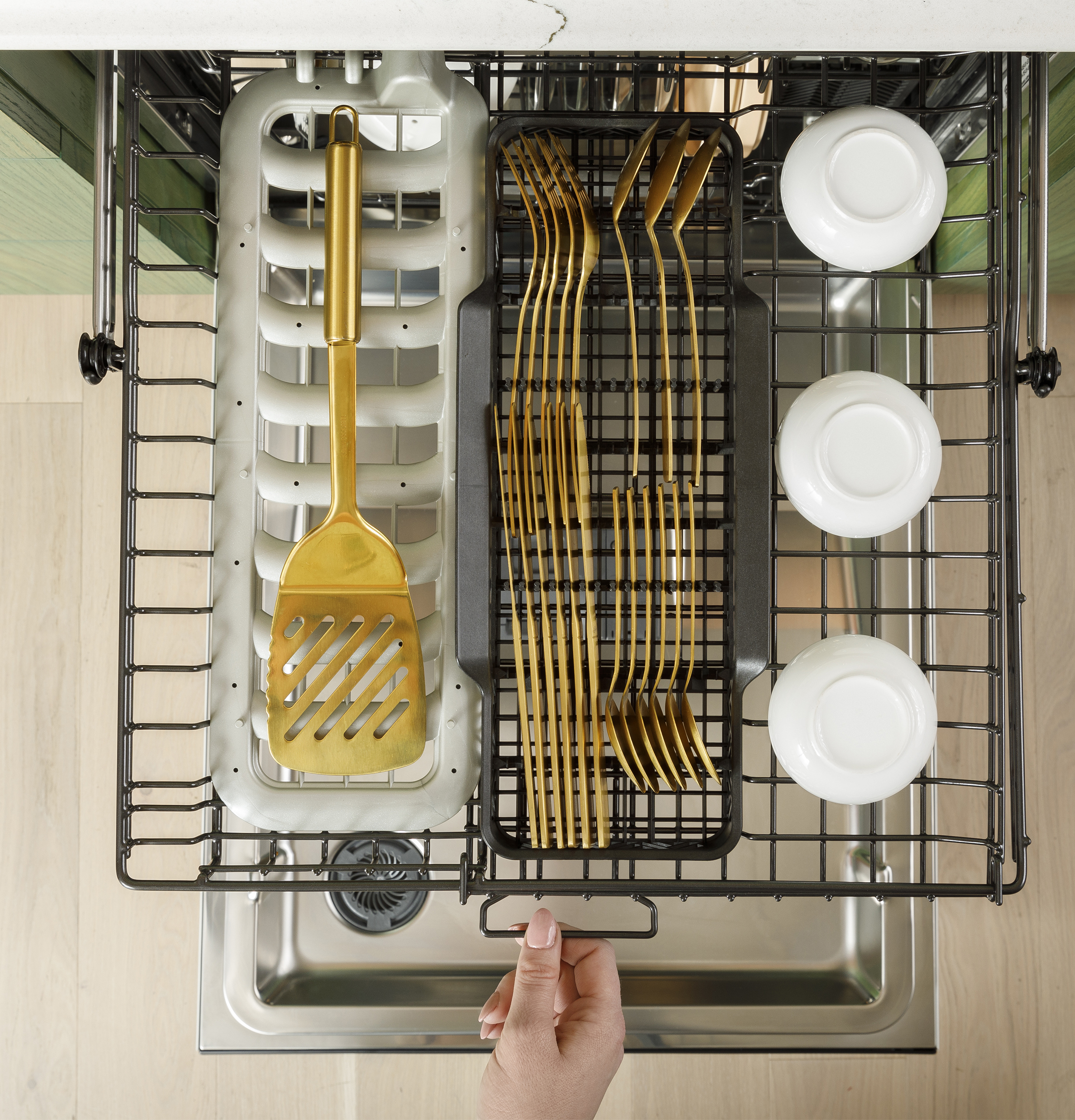 CAFÉ™ CustomFit ENERGY STAR Stainless Interior Smart Dishwasher with Ultra Wash Top Rack and LED Lights, 39 dBA in Platinum Glass view 3