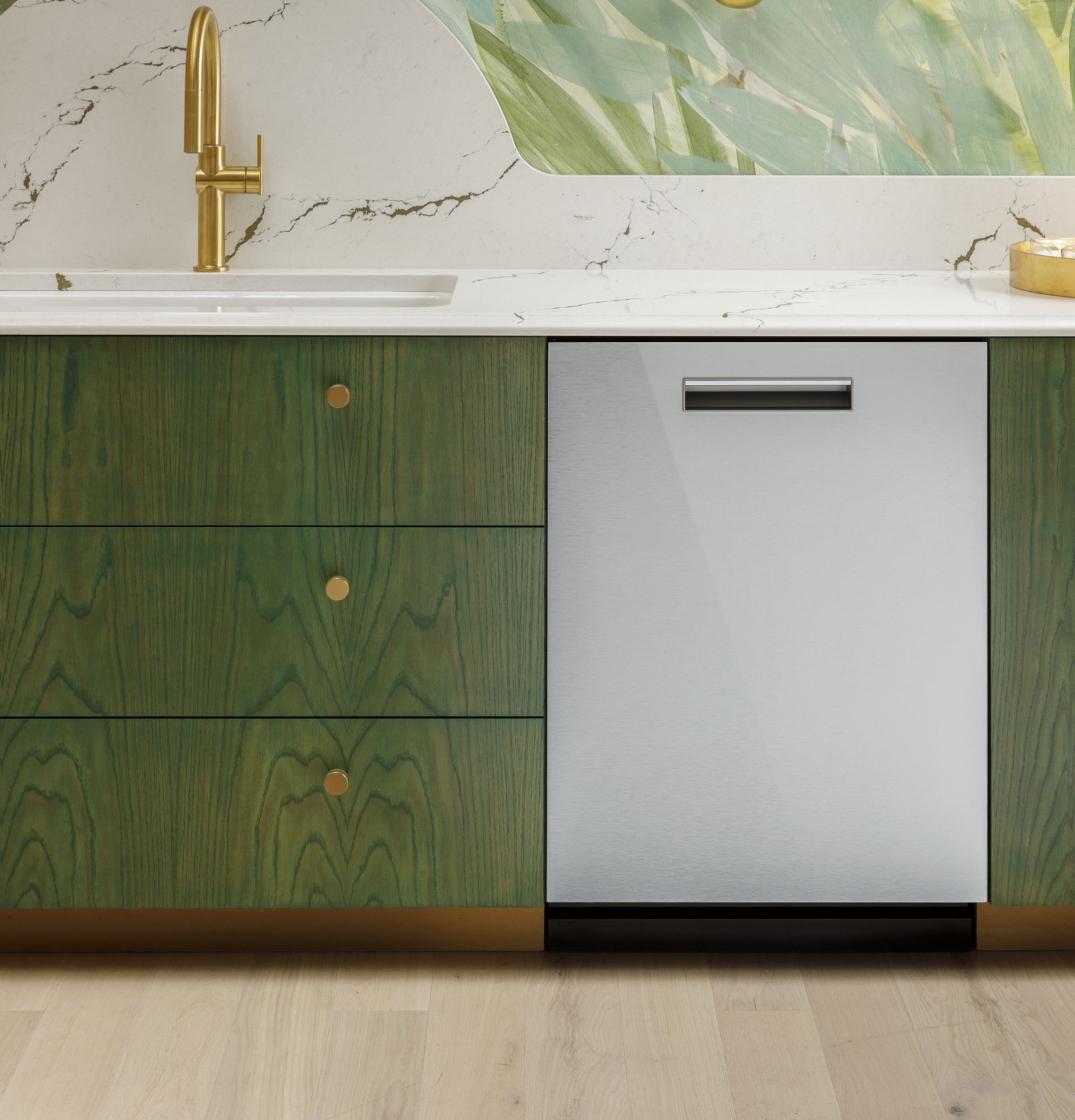 CAFÉ™ CustomFit ENERGY STAR Stainless Interior Smart Dishwasher with Ultra Wash Top Rack and LED Lights, 39 dBA in Platinum Glass view 7