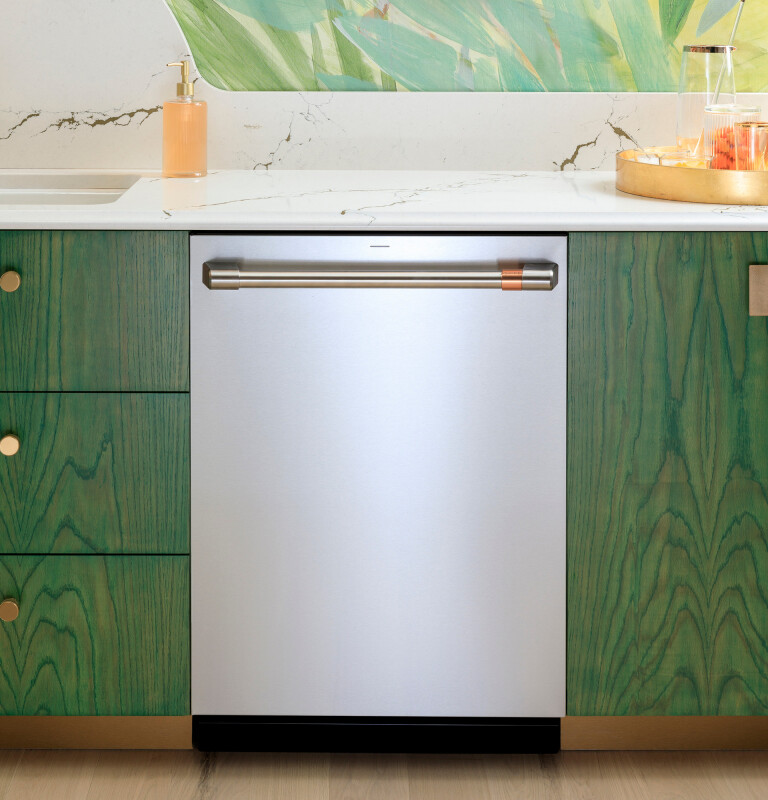 CafƩ Customfit Stainless Interior Dishwasher With Ultra Wash & Dry, 42 Dba CDT828P2VS1