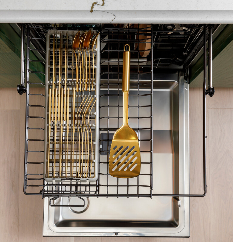 CafƩ Customfit Stainless Interior Dishwasher With Ultra Wash & Dry, 42 Dba CDT828P2VS1