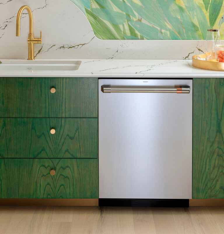 CafƩ Customfit Stainless Interior Dishwasher With Ultra Wash & Dry, 42 Dba CDT828P2VS1