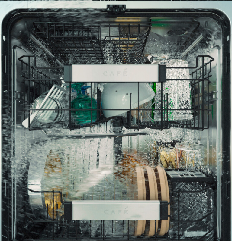 Café Customfit Stainless Interior Smart Dishwasher With Ultra Wash Top Rack And Dual Convection Ultra Dry, 44 Dba CDT858P3VD1