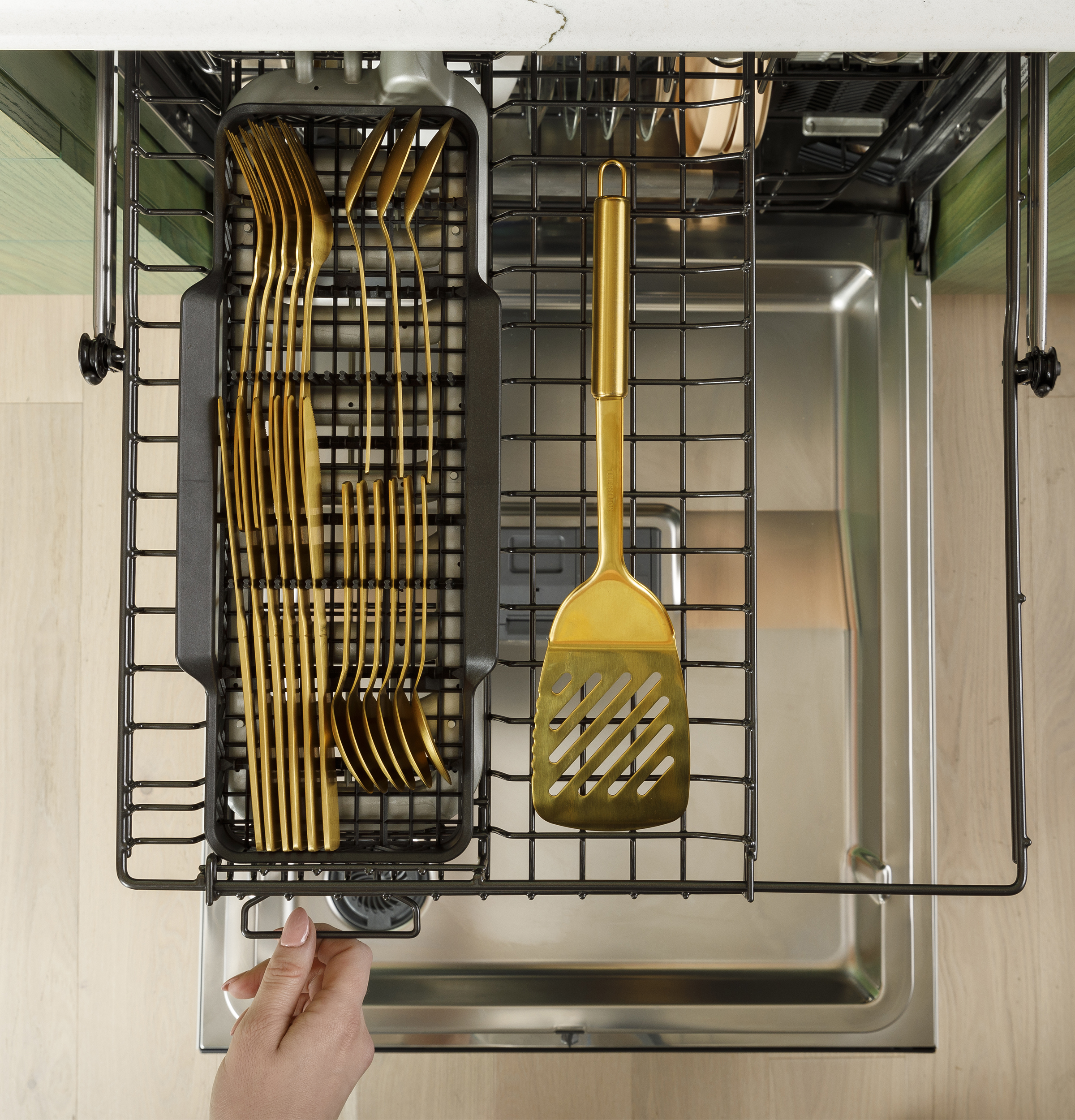 CAFÉ™ CustomFit ENERGY STAR Stainless Interior Smart Dishwasher with Ultra Wash Top Rack and Dual Convection Ultra Dry, LED Lights, 39 dBA view 4