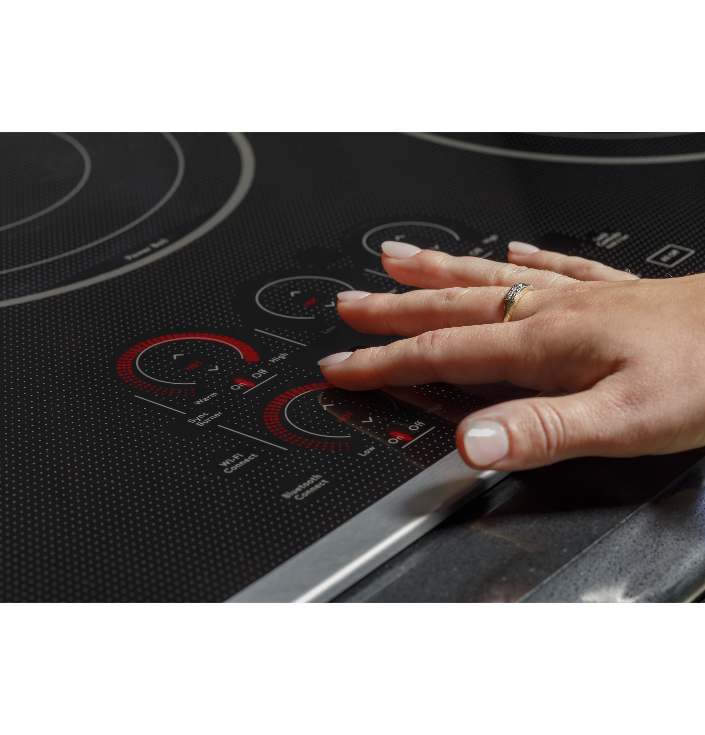 CAFÉ™ 36" Touch-Control Electric Cooktop view 18