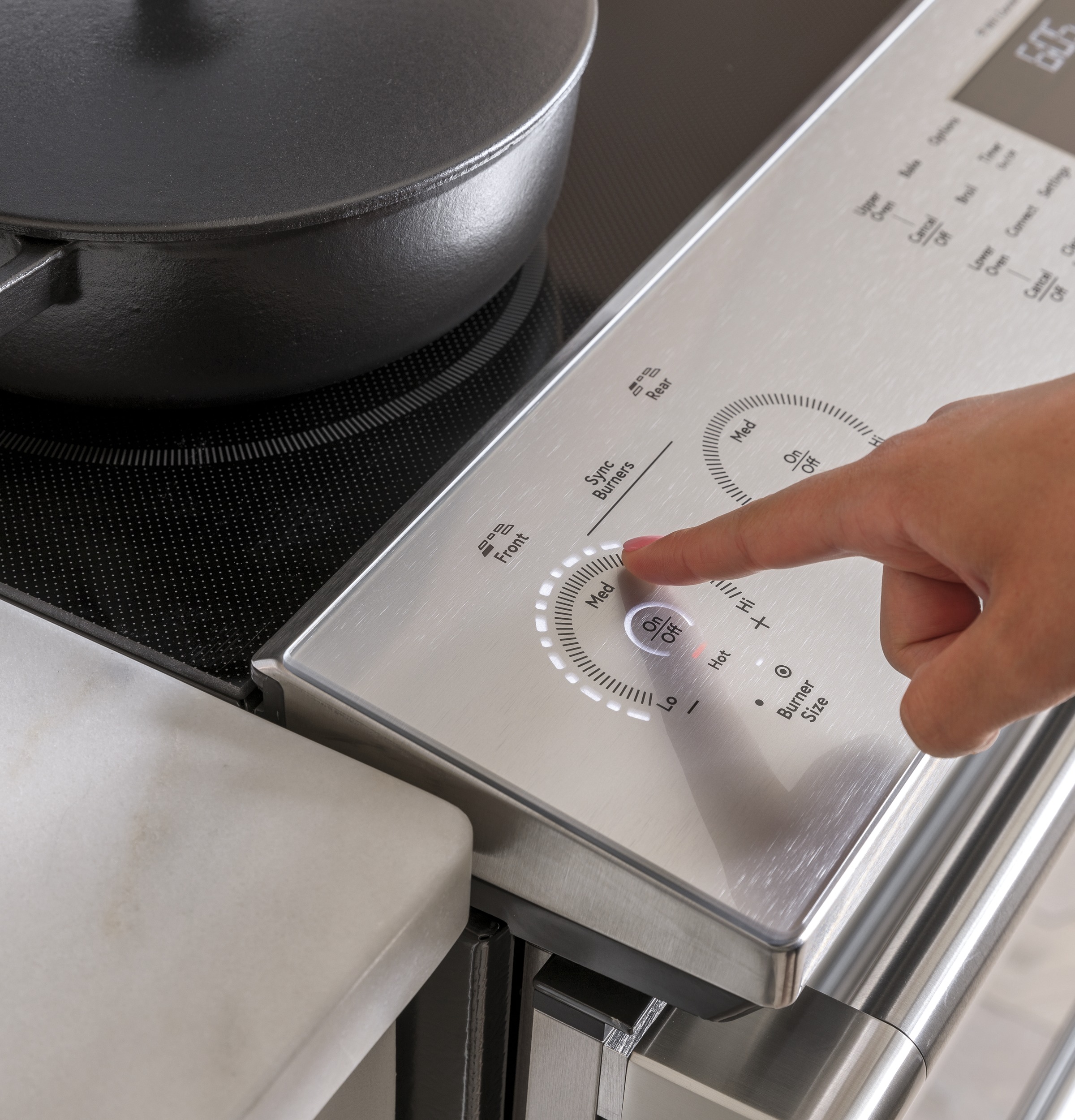 Café 30" Smart Slide-in, Front-control, Radiant And Convection Range In Platinum Glass CES700M2NS5