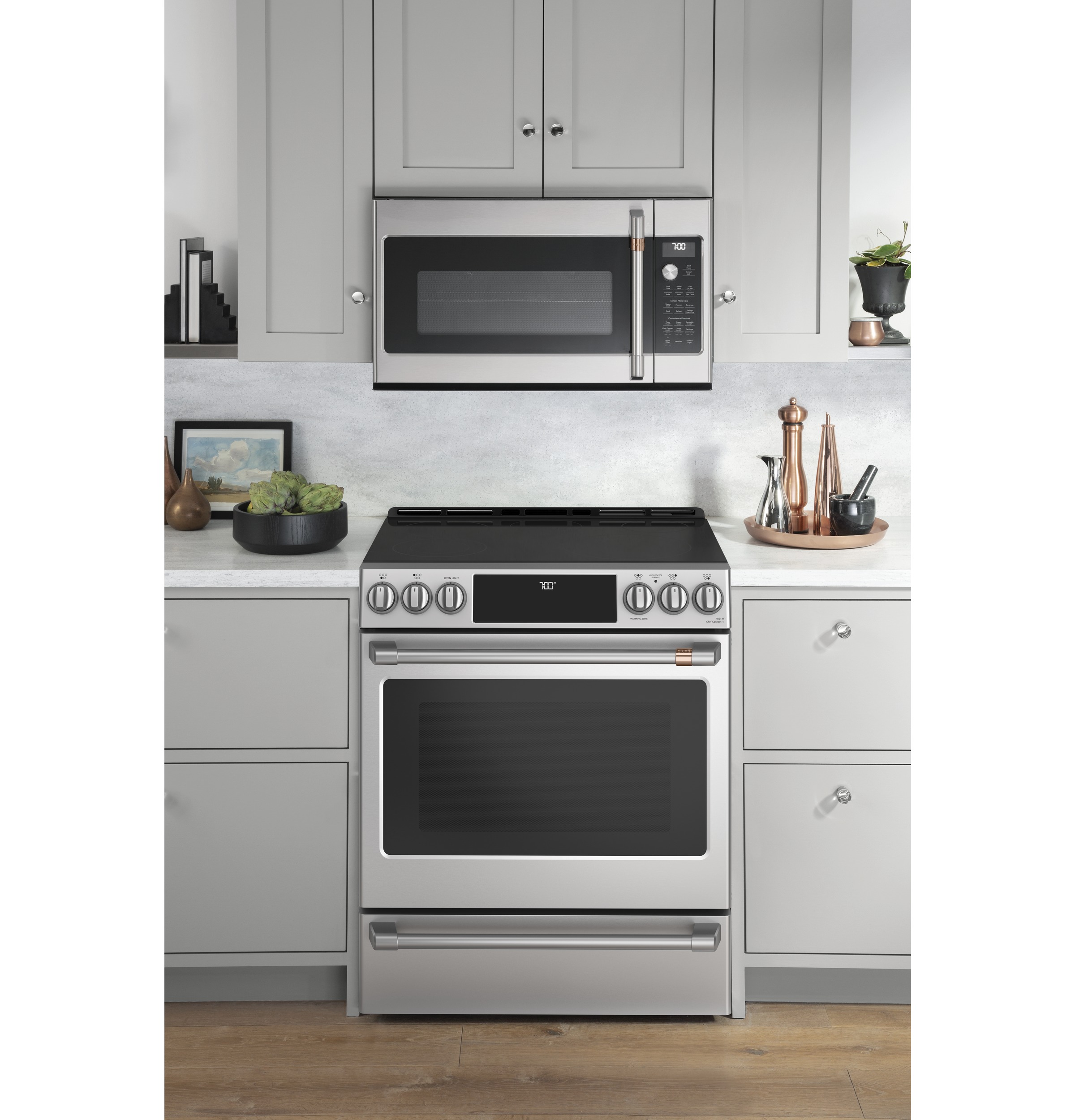 CAFÉ™ 30" Smart Slide-In, Front-Control, Radiant and Convection Range view 22