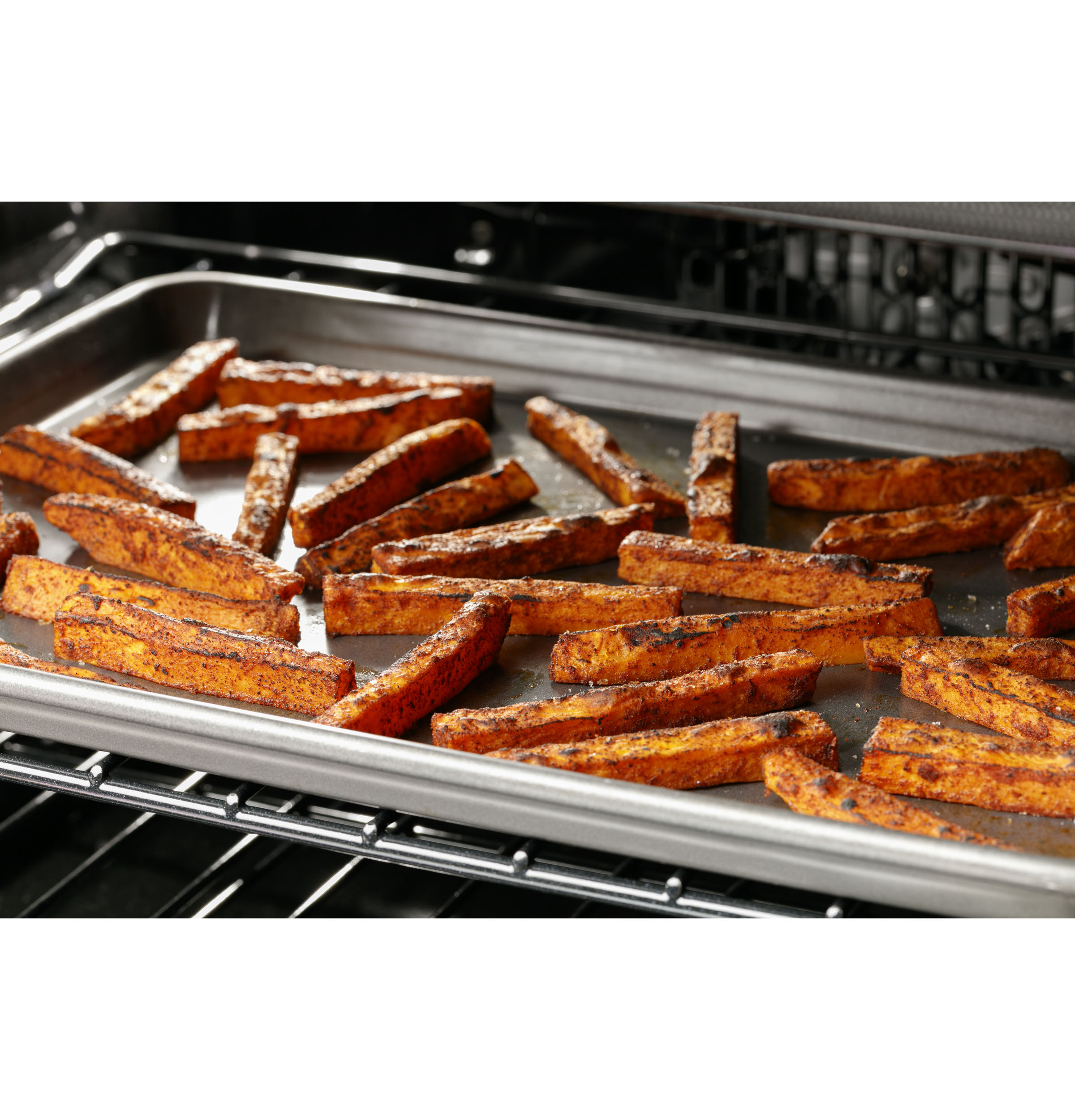 CAFÉ™ 30" Smart Slide-In, Front-Control, Radiant and Convection Range view 20