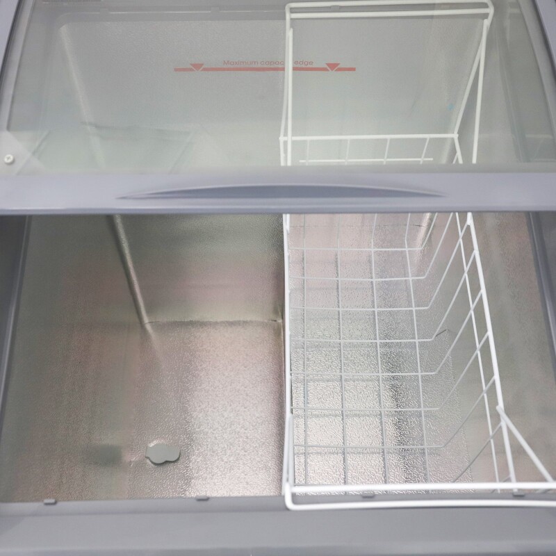 Avanti 4.2 cu. ft. Commercial Sliding Glass Top Freezer or Refrigerator view 7