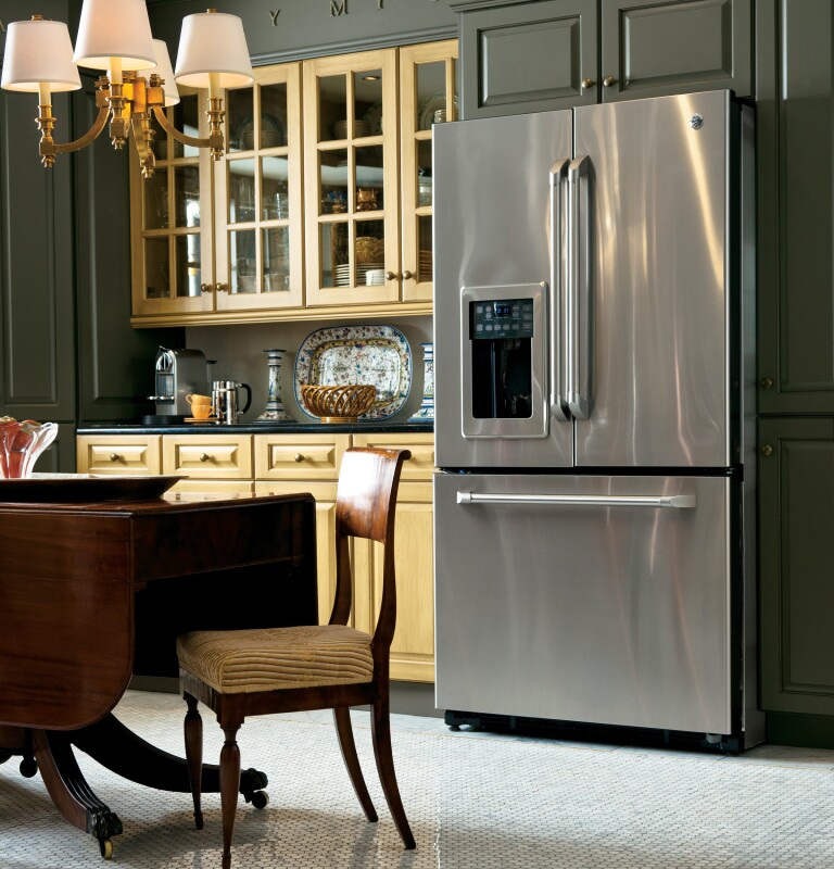 Café Series 25.1 Cu. Ft. French-door Refrigerator CFSP5RKBSS