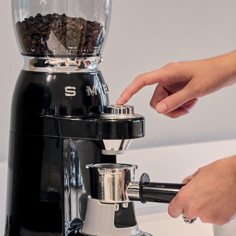 Coffee grinder Retro-style CGF11BLUS