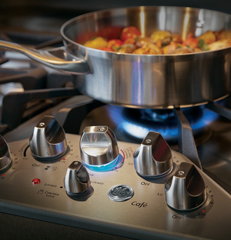 Café Series 36" Built-in Gas Cooktop CGP650SETSS