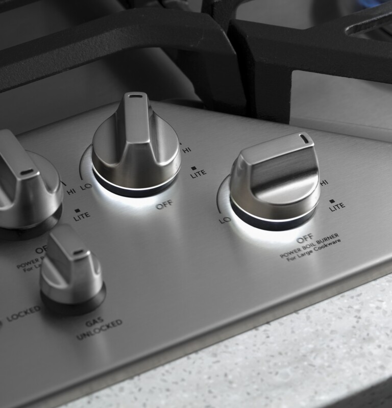 CAFÉ™ 30" Gas Cooktop view 4